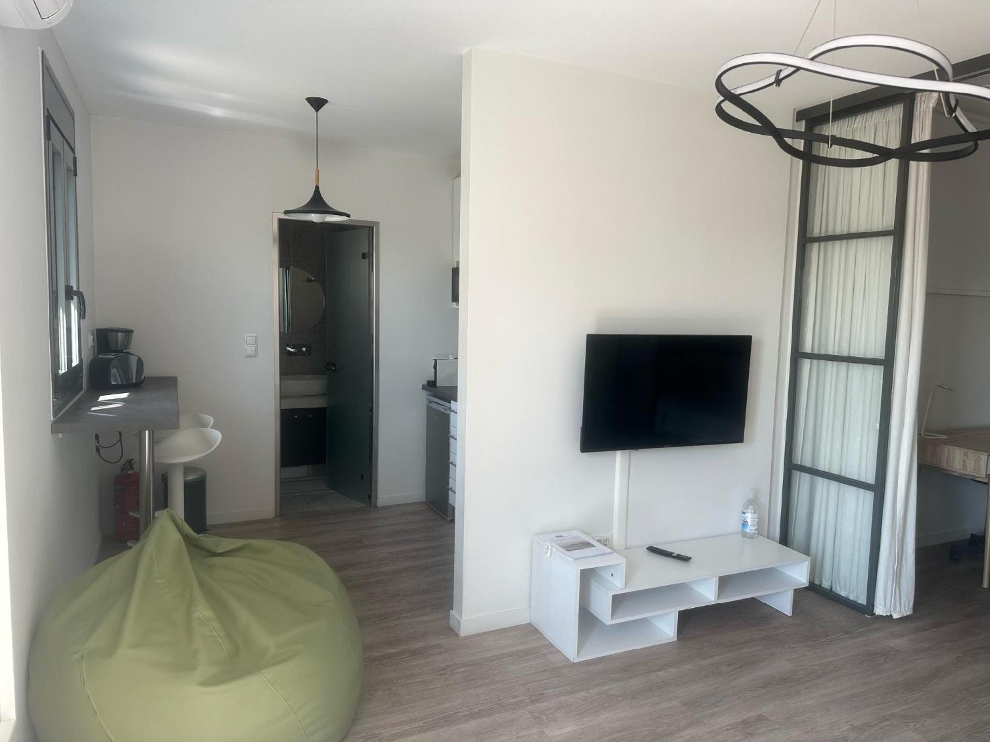 Emily In Athens - Central Chic Flat With Terrace Syntagma E1 מראה חיצוני תמונה